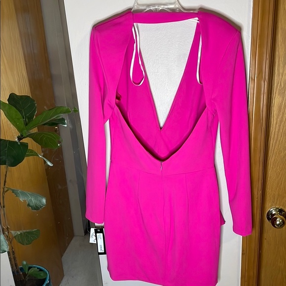 Betsy & Adam Pink Ruffled Long Sleeve Bodycon Dress - Picture 4 of 9